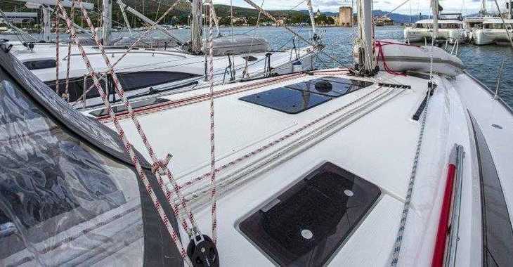 Rent a sailboat in SCT Marina - Bavaria 41 Cruiser
