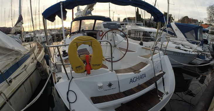 Rent a sailboat in Zadar Marina - Sun Odyssey 36i