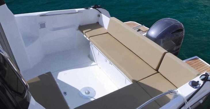 Rent a motorboat in Zadar Marina - Merry Fisher 695