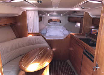 Chartern Sie motorboot in Zadar Marina - Bavaria 32 Sport