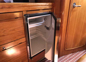 Chartern Sie motorboot in Zadar Marina - Bavaria 32 Sport