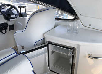 Chartern Sie motorboot in Zadar Marina - Bavaria 32 Sport