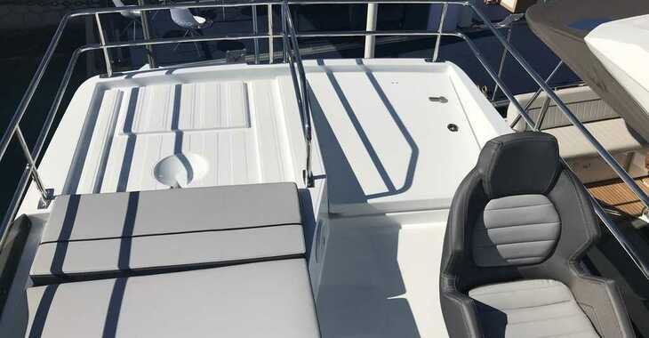 Rent a motorboat in Marina Tankerkomerc - Merry Fisher 1095 FLY