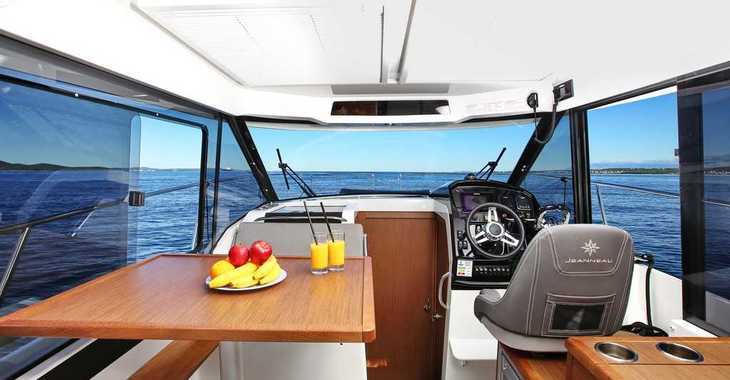 Rent a motorboat in Zadar Marina - Merry Fisher 895