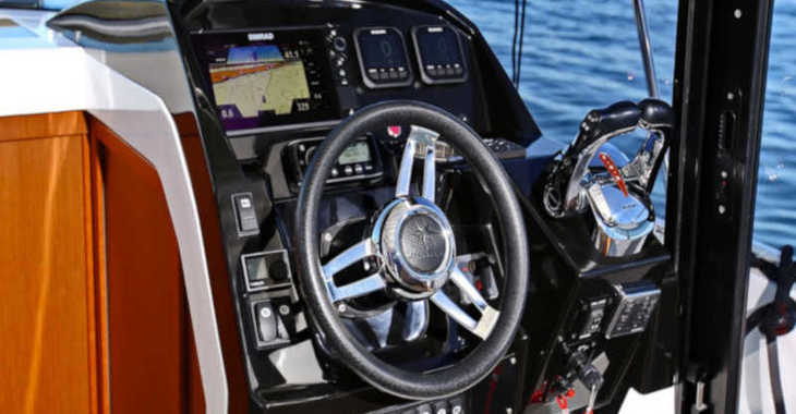 Chartern Sie motorboot in Zadar Marina - Merry Fisher 895