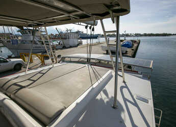 Alquilar catamarán en Keramoti Marina - Bali 4.0