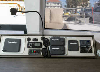 Alquilar catamarán en Keramoti Marina - Bali 4.0