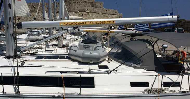 Rent a sailboat in Mandraki - Bavaria 51 - Cruiser