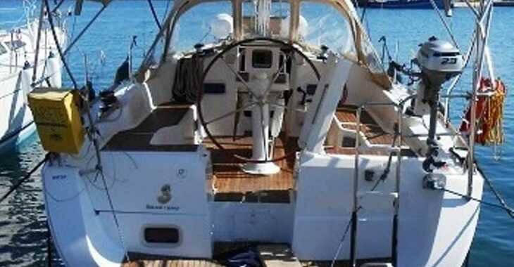 Rent a sailboat in Lavrion Marina - Oceanis 37