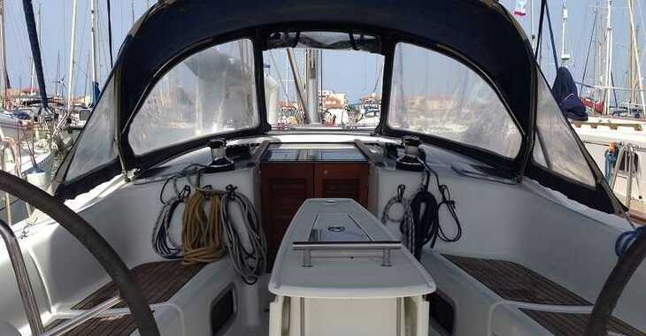 Chartern Sie segelboot in Lavrion Marina - Oceanis 40