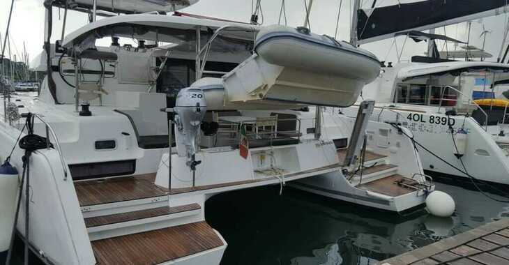 Rent a catamaran in Port Louis Marina - Lagoon 42