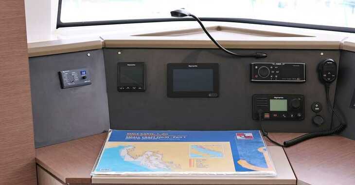 Rent a catamaran in Vodice ACI Marina - Bali 4.6 - 5 + 1 cab.