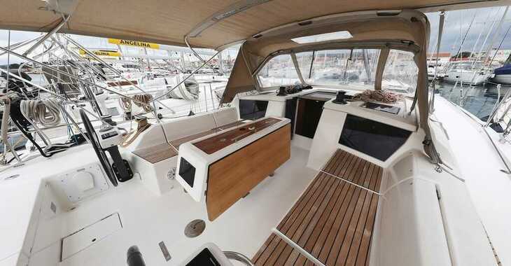 Rent a sailboat in Vodice ACI Marina - Dufour 430 GL