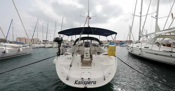 Rent a sailboat in Sangulin Marina - Bavaria 37 Cruiser