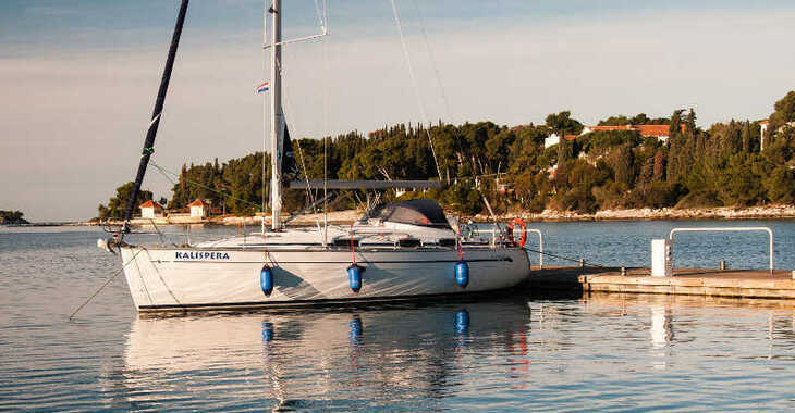 Rent a sailboat in Sangulin Marina - Bavaria 37 Cruiser