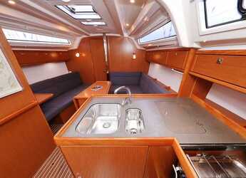 Louer voilier à Sangulin Marina - Bavaria Cruiser 37 - 3 cab.