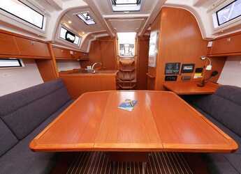 Louer voilier à Sangulin Marina - Bavaria Cruiser 37 - 3 cab.