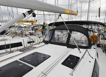 Louer voilier à Sangulin Marina - Bavaria Cruiser 37 - 3 cab.