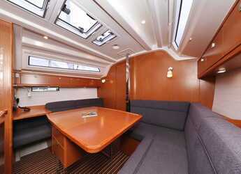 Louer voilier à Sangulin Marina - Bavaria Cruiser 37 - 3 cab.