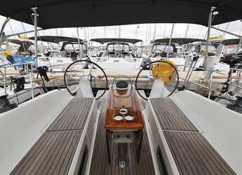 Louer voilier à Sangulin Marina - Bavaria Cruiser 37 - 3 cab.