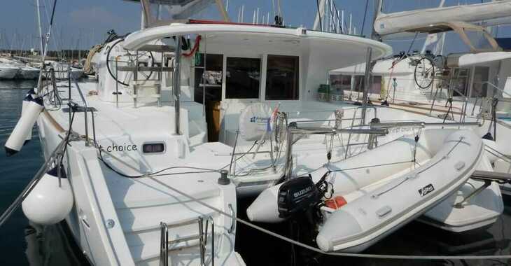 Rent a catamaran in Sangulin Marina - Lagoon 400 S2 - 4 + 2 cab.