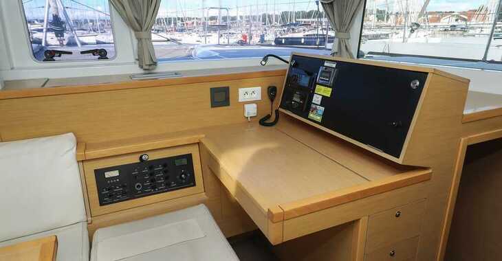 Louer catamaran à Sangulin Marina - Lagoon 400 S2 - 4 + 2 cab.