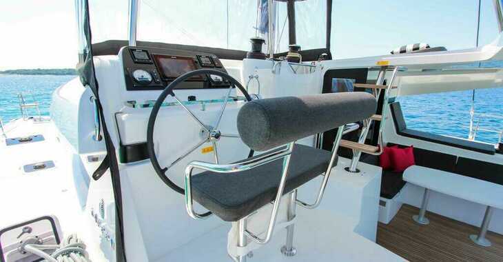 Louer catamaran à Sangulin Marina - Lagoon 42 - 4 + 2 cab.