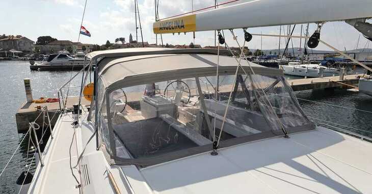 Rent a sailboat in Sangulin Marina - Oceanis 51.1 - 5 + 1 cab.