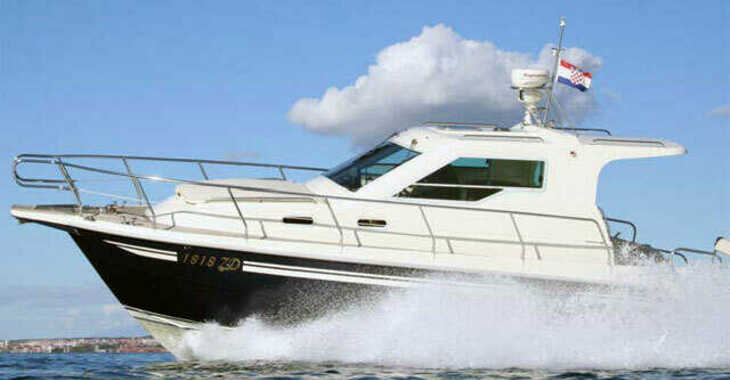Chartern Sie motorboot in Sangulin Marina - Vektor 950