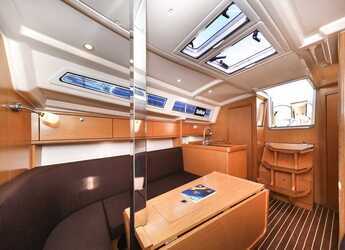 Chartern Sie segelboot in Trogir (ACI marina) - Bavaria Cruiser 34
