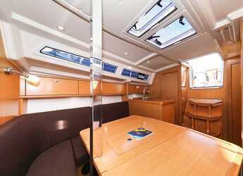 Chartern Sie segelboot in Trogir (ACI marina) - Bavaria Cruiser 34