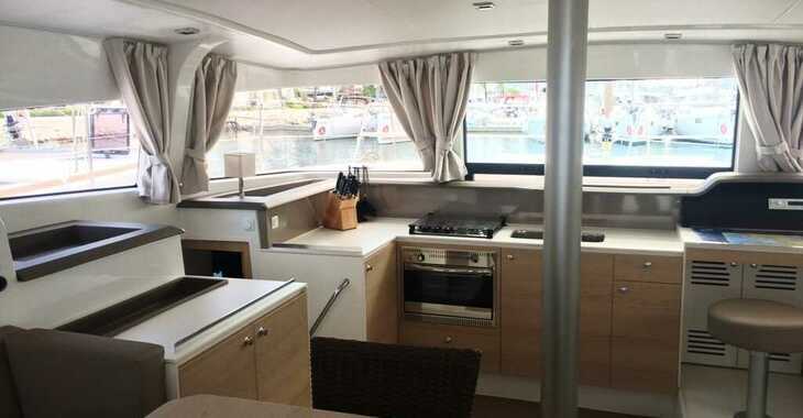 Rent a catamaran in Marina Frapa - Bali 4.0 - 4 cab.