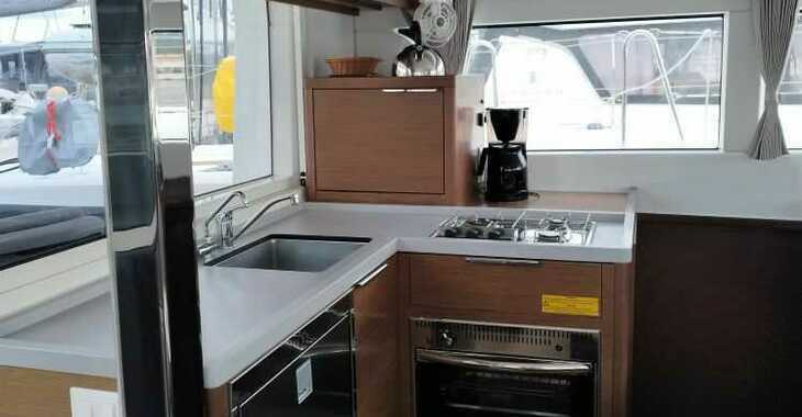 Rent a catamaran in Marina Frapa - Lagoon 40 - 4 + 2 cab 