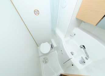 Alquilar catamarán en Marina Frapa - Lagoon 400 S2 - 4 + 2 cab.