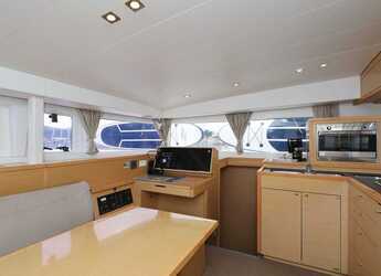 Alquilar catamarán en Marina Frapa - Lagoon 400 S2 - 4 + 2 cab.