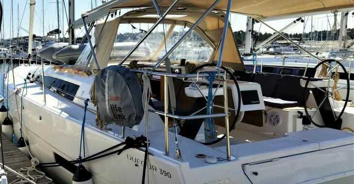 Rent a sailboat in Marina Mandalina - Dufour 390 GL