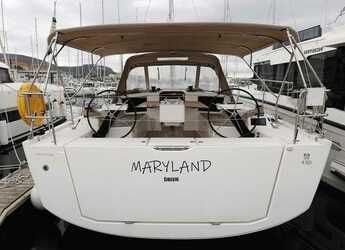 Rent a sailboat in Marina Mandalina - Dufour 430 - 3 cab.