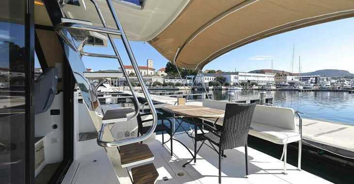 Chartern Sie yacht in Marina Mandalina - Futura 40 Grand Horizon