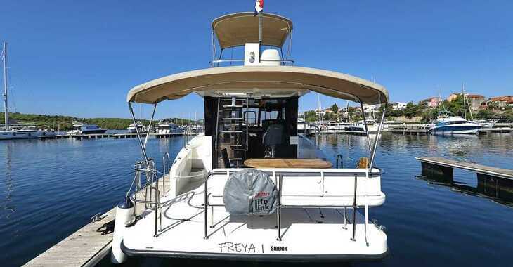 Rent a yacht in Marina Mandalina - Futura 40 Grand Horizon