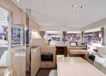 Rent a catamaran in Marina Mandalina - Lagoon 39 - 4 + 2 cab.