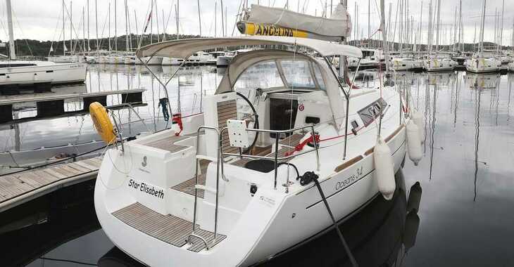 Rent a sailboat in Marina Mandalina - Oceanis 34
