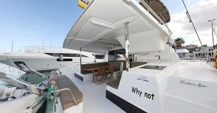 Rent a catamaran in SCT Marina - Fountaine Pajot Lucia 40