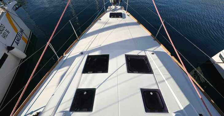 Chartern Sie segelboot in SCT Marina Trogir - Oceanis 45 - 3 cab.