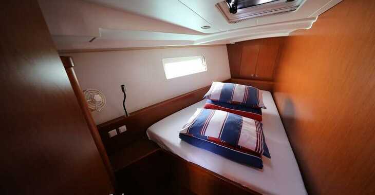 Chartern Sie segelboot in SCT Marina Trogir - Oceanis 45 - 4 cab.