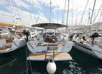 Rent a sailboat in SCT Marina - Oceanis 45 - 4 cab.