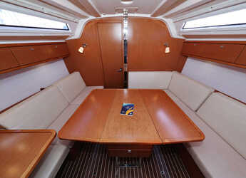 Louer voilier à Sangulin Marina - Bavaria Cruiser 37 - 3 cab.