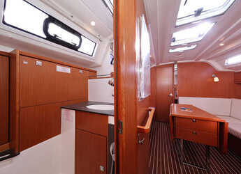 Louer voilier à Sangulin Marina - Bavaria Cruiser 37 - 3 cab.
