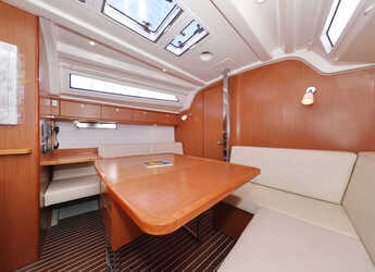 Louer voilier à Sangulin Marina - Bavaria Cruiser 37 - 3 cab.