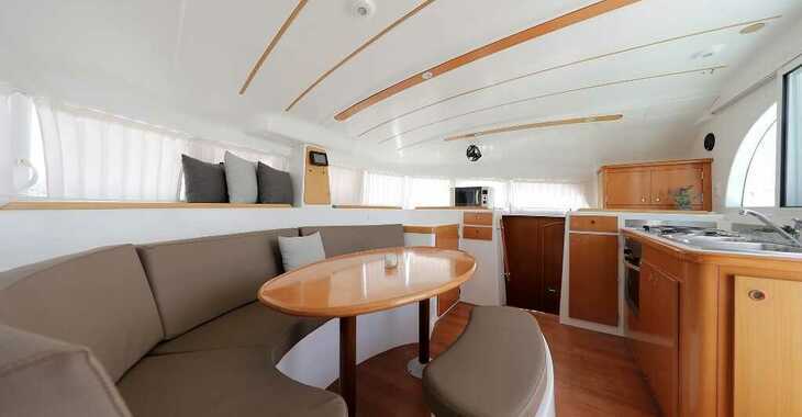 Rent a catamaran in Sangulin Marina - Lagoon 380 S2 - 4 + 2 cab.