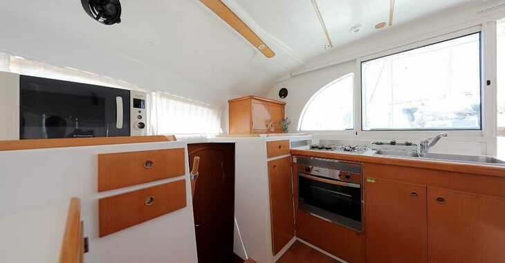 Louer catamaran à Sangulin Marina - Lagoon 380 S2 - 4 + 2 cab.